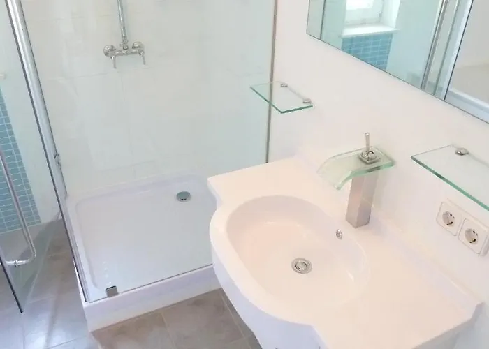 Spacious Penthouse Vindobona, Panorama View To Danube River & Vineyard * Viyana