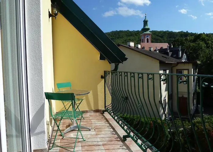 Spacious Penthouse Vindobona, Panorama View To Danube River & Vineyard *